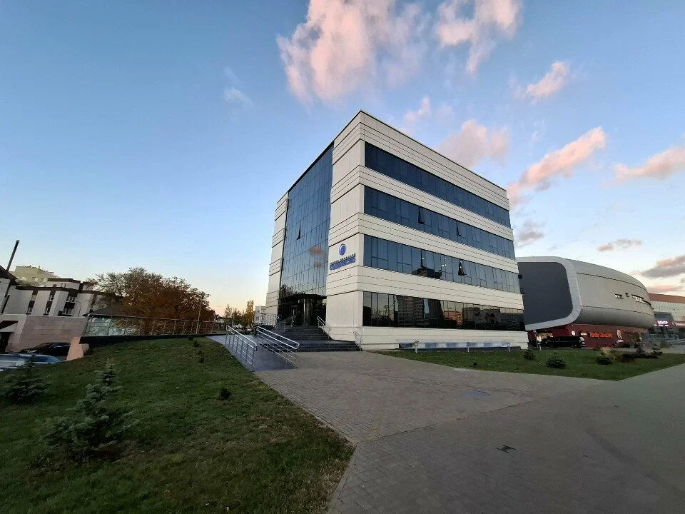 Проект остекленного здания